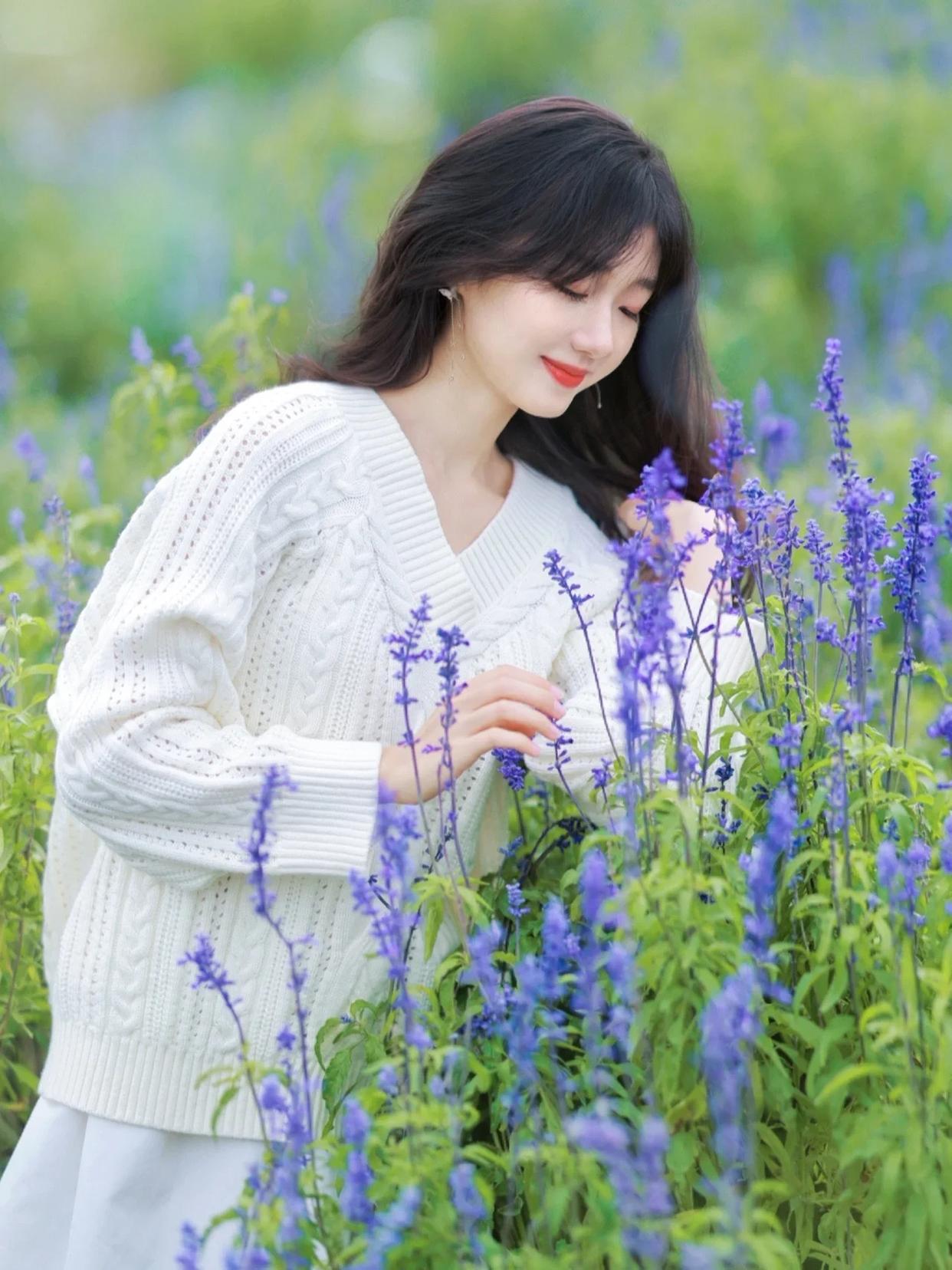 与夏天的花海合影,这份拍摄攻略要收好,拍照人美花也美