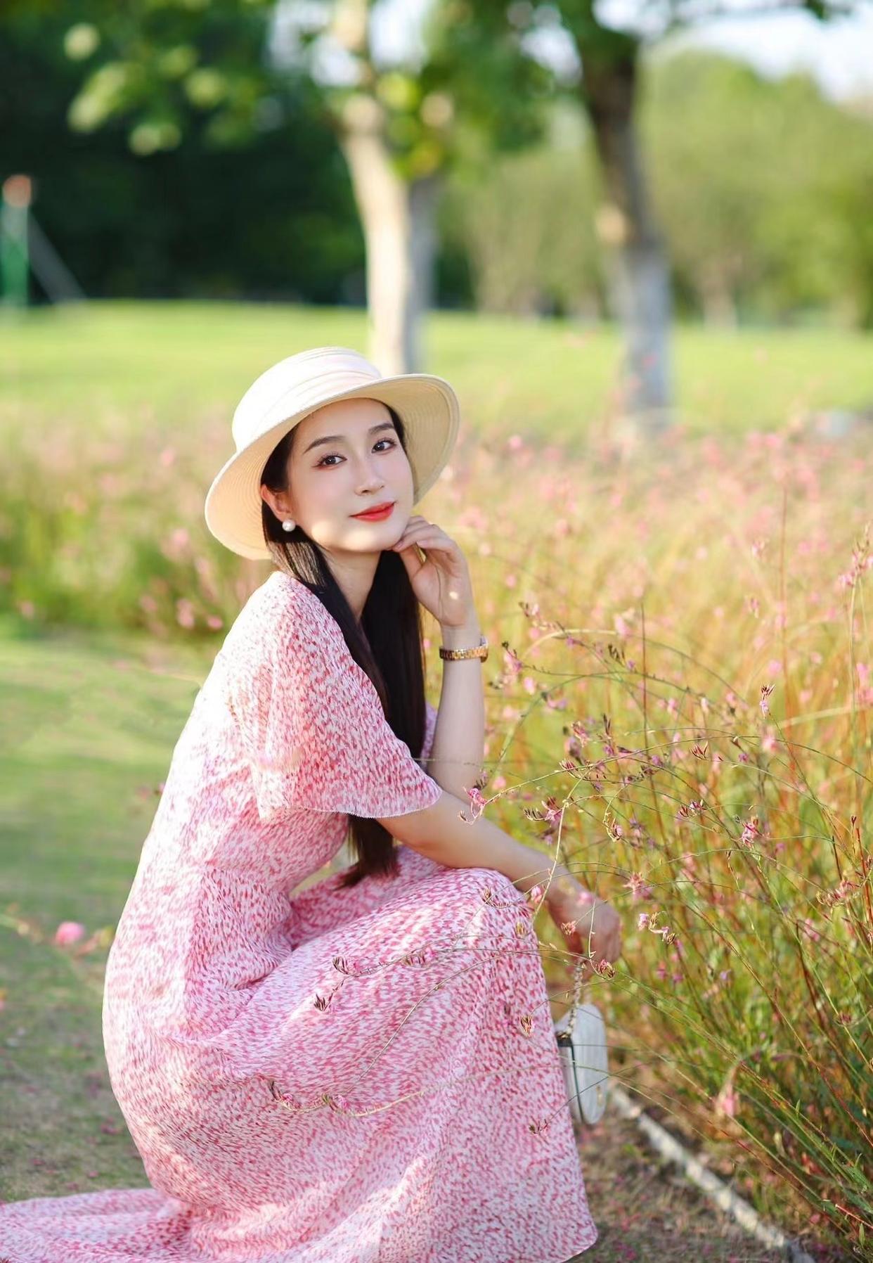 气质姐姐拍美照,收好这7个姿势,拍照落落大方很优雅