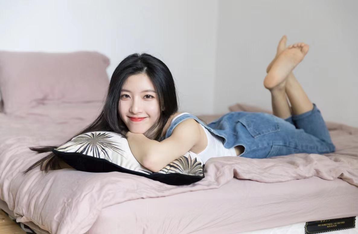 室内室外想拍好看的照片?这些摄影技巧要学会,姿势优美仁像漂亮