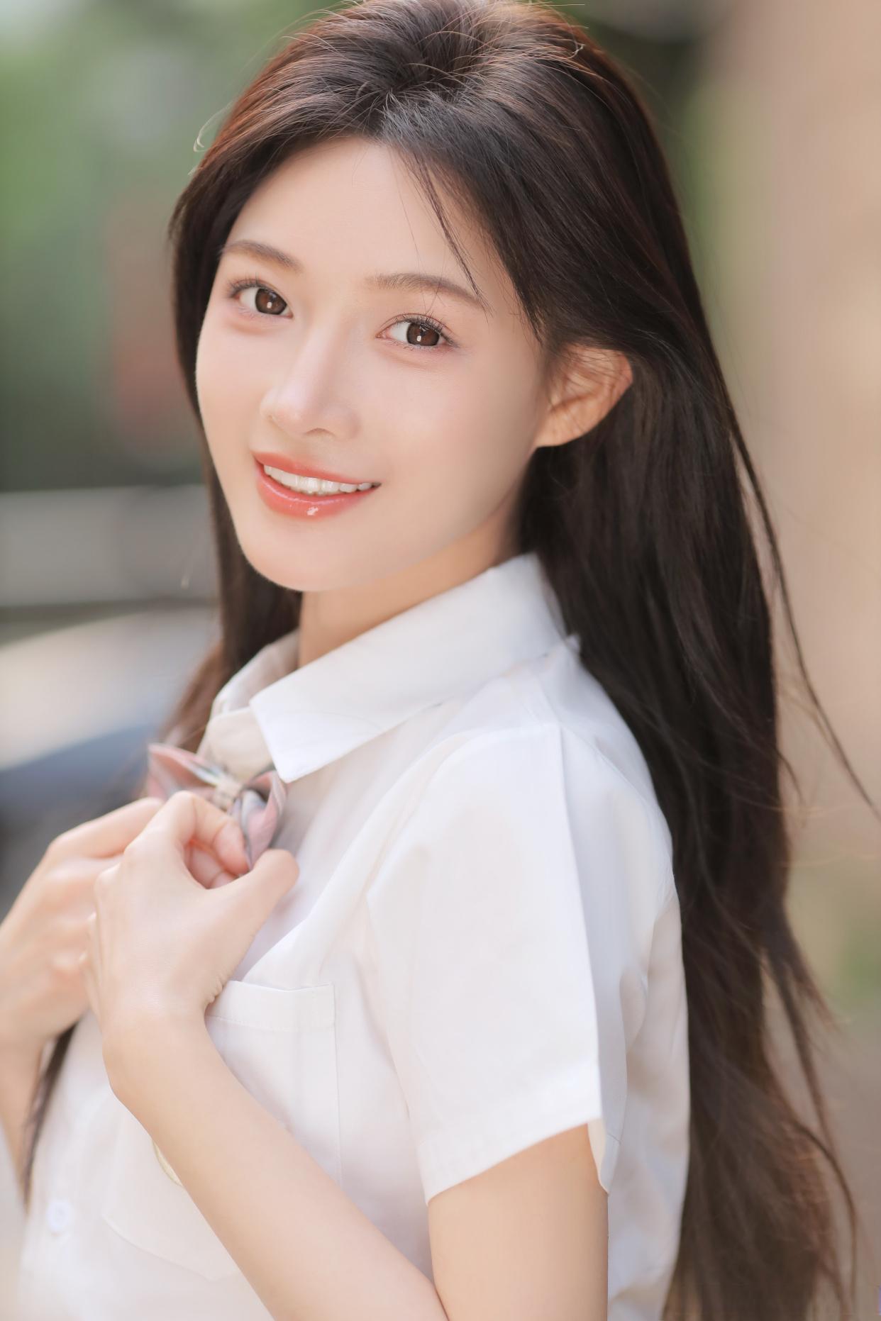 拍照不为姿势发愁,这些简约好看的姿势,拍照显瘦又漂亮