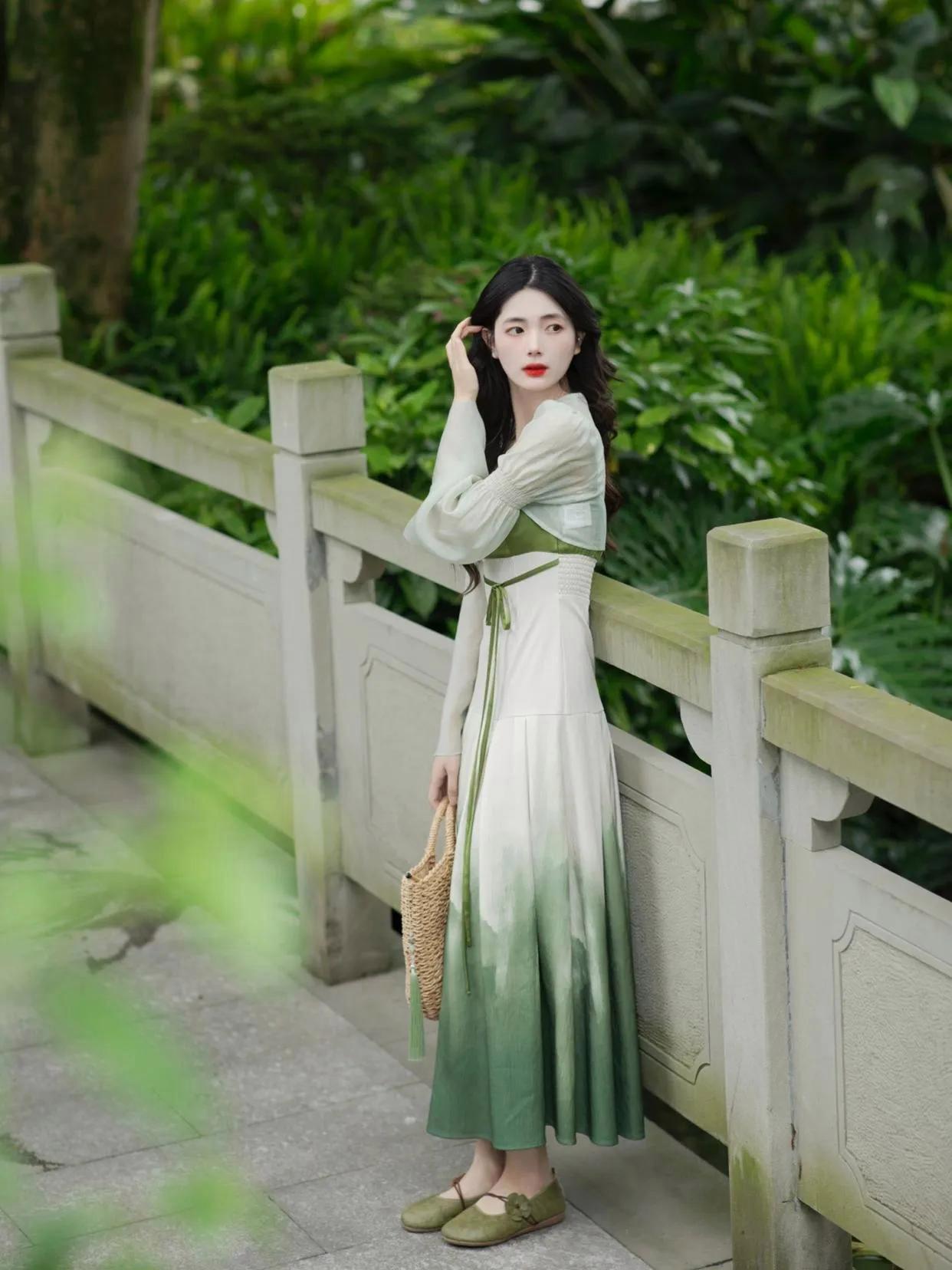 拍照不为姿势发愁,这些简约好看的姿势,拍照显瘦又漂亮