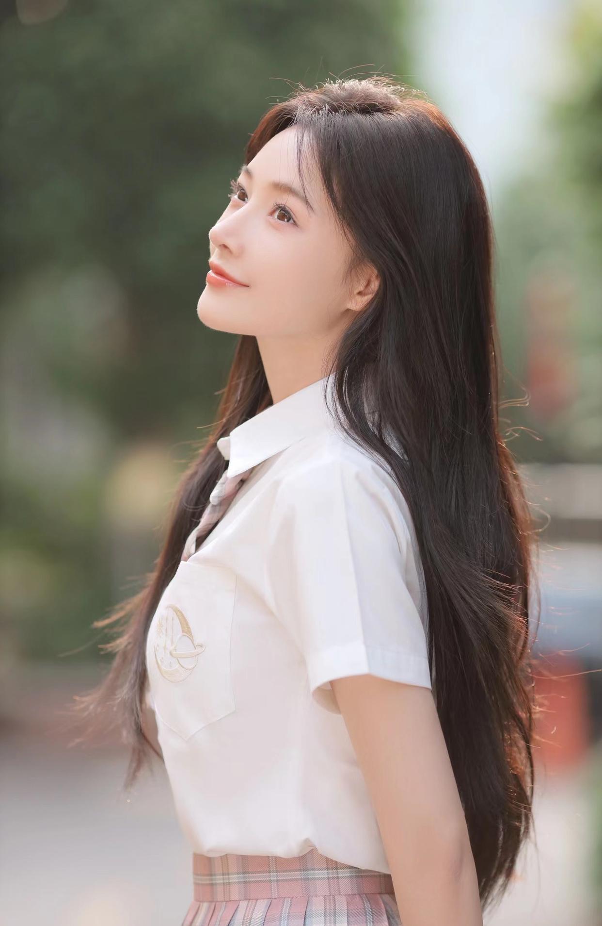 拍照不为姿势发愁,这些简约好看的姿势,拍照显瘦又漂亮