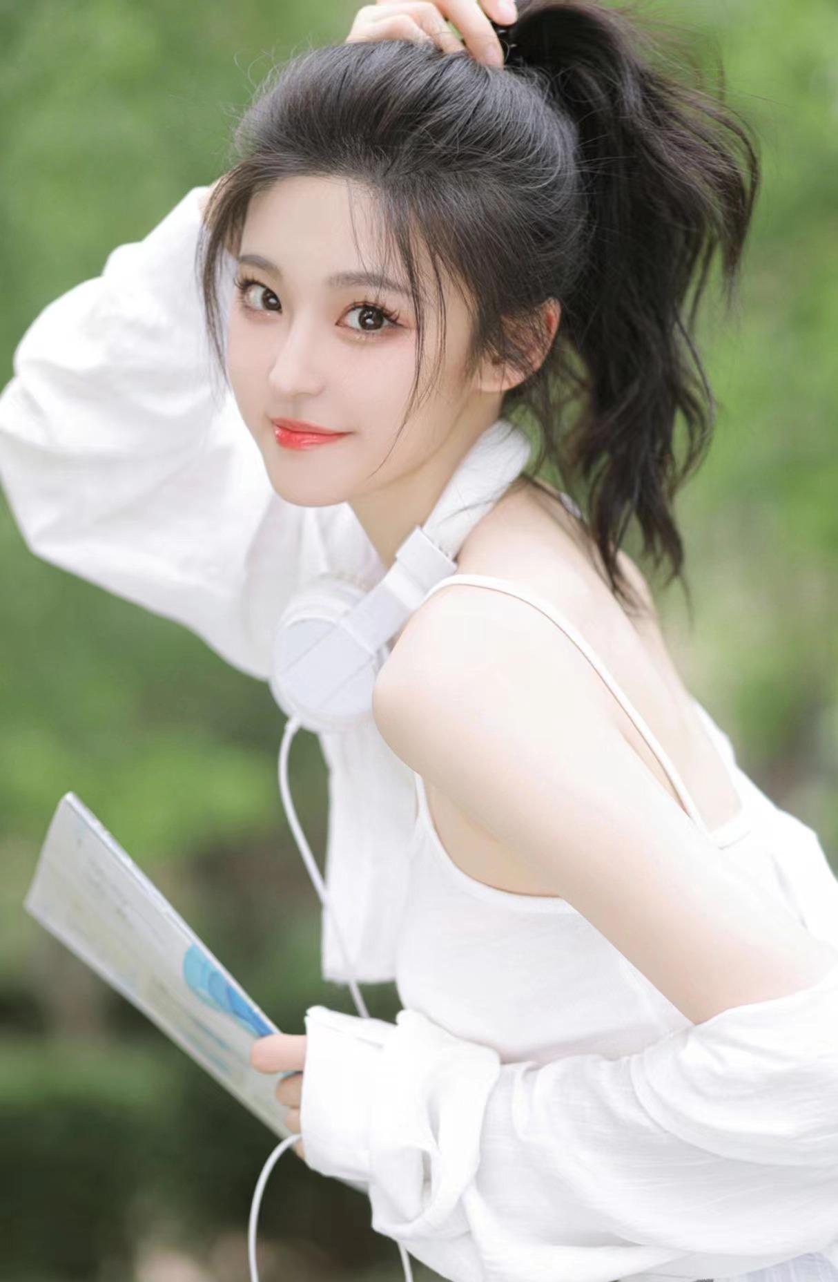 女生夏天拍美照,记住以下拍摄法则,拍照显瘦自然很好看