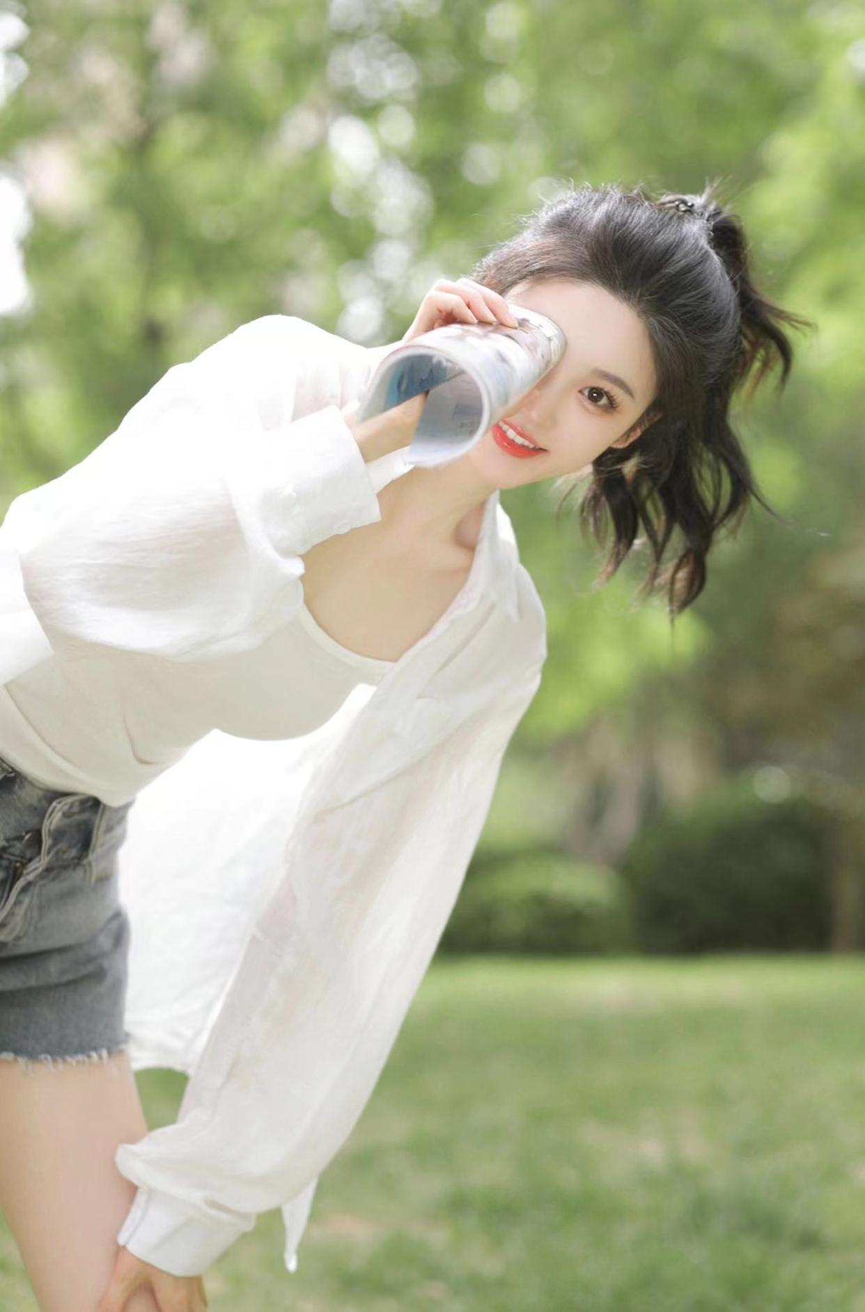 女生夏天拍美照,记住以下拍摄法则,拍照显瘦自然很好看