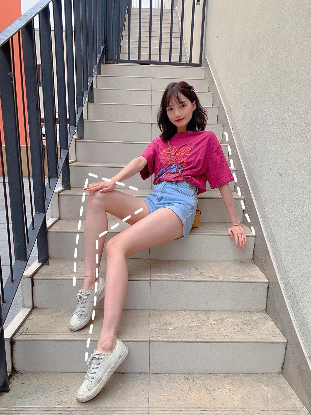 超全楼梯拍照姿势,收好这份拍摄攻略,拍出好身材大长腿