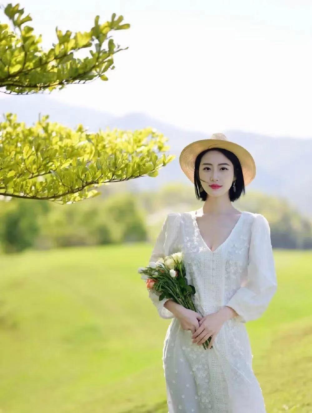 气质姐姐拍照,收好这份拍摄建议,拍照大方优雅很好看