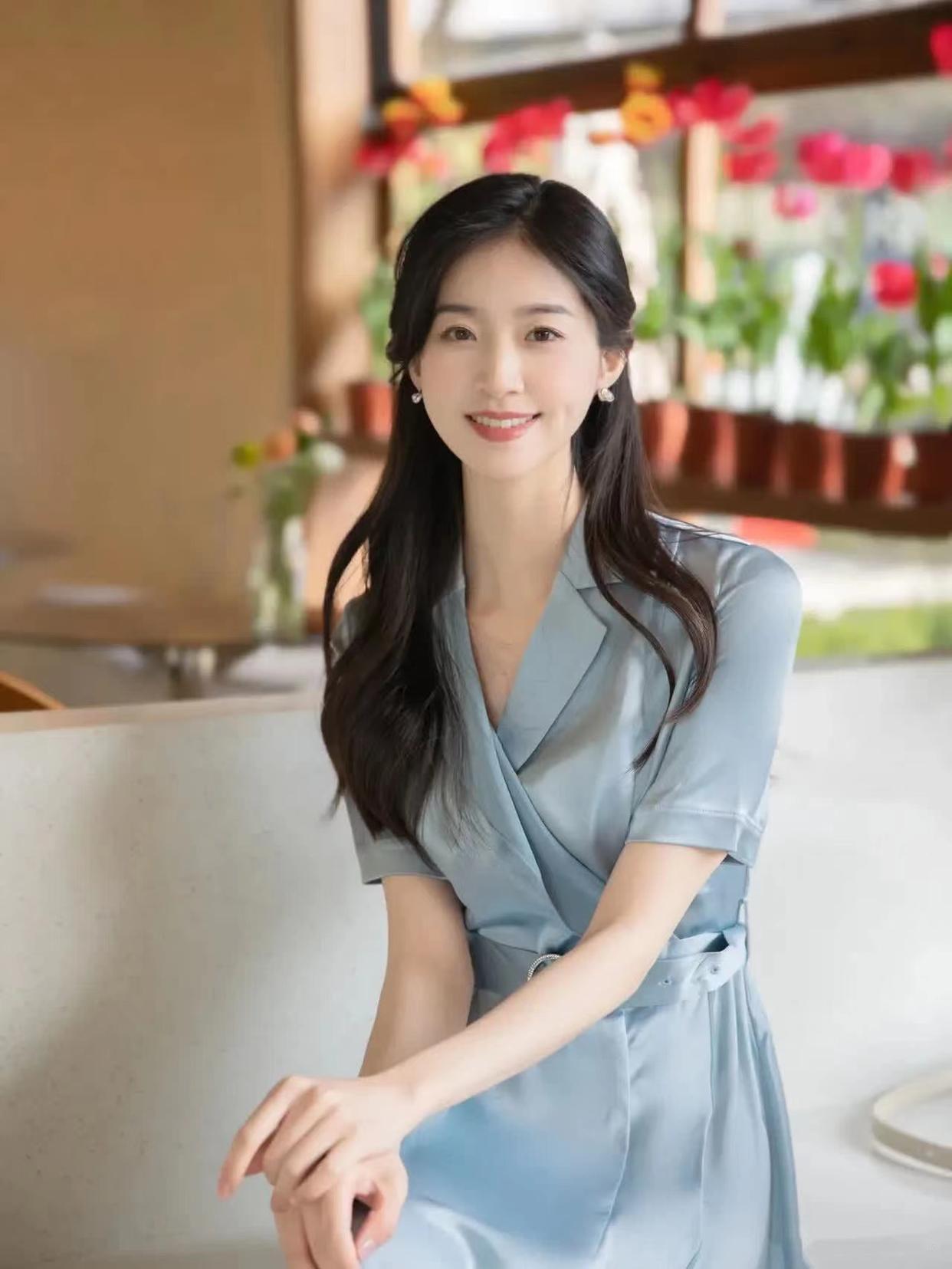 气质姐姐拍照,收好这份拍摄建议,拍照大方优雅很好看