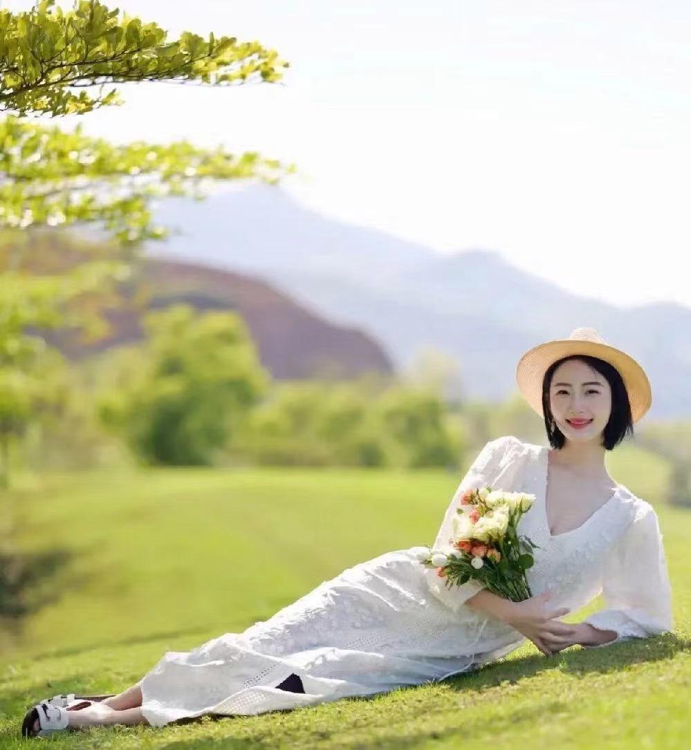 气质姐姐拍照,收好这份拍摄建议,拍照大方优雅很好看