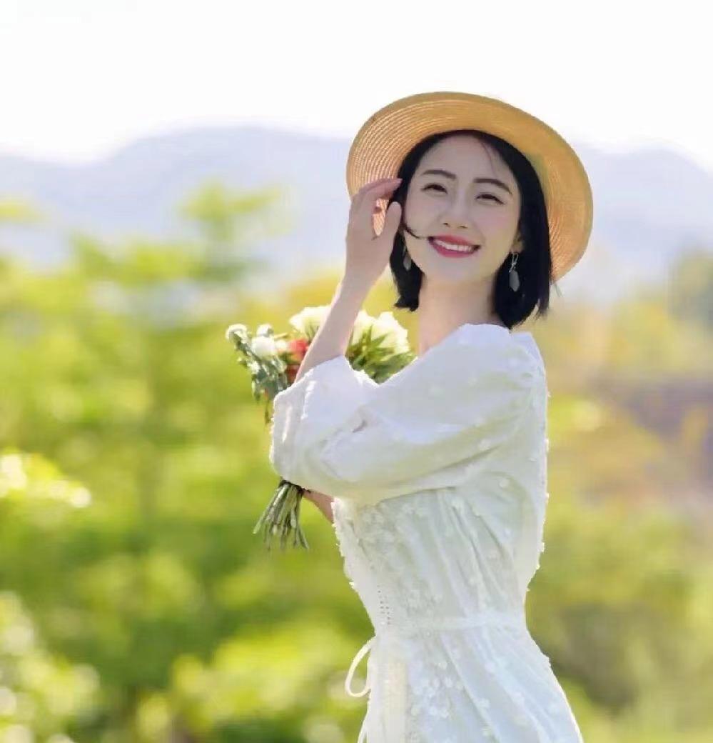 气质姐姐拍照,收好这份拍摄建议,拍照大方优雅很好看