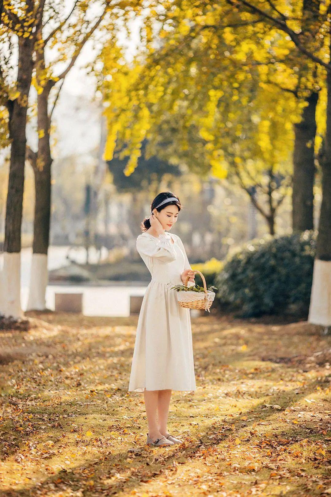 中年女士拍照姿势推荐,8个姿势必须掌握,拍照自然有气质