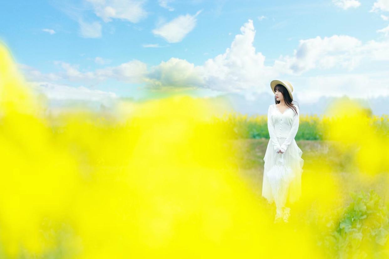 不懂怎么拍油菜花人像,学习10个技巧,人美画面也有氛围感