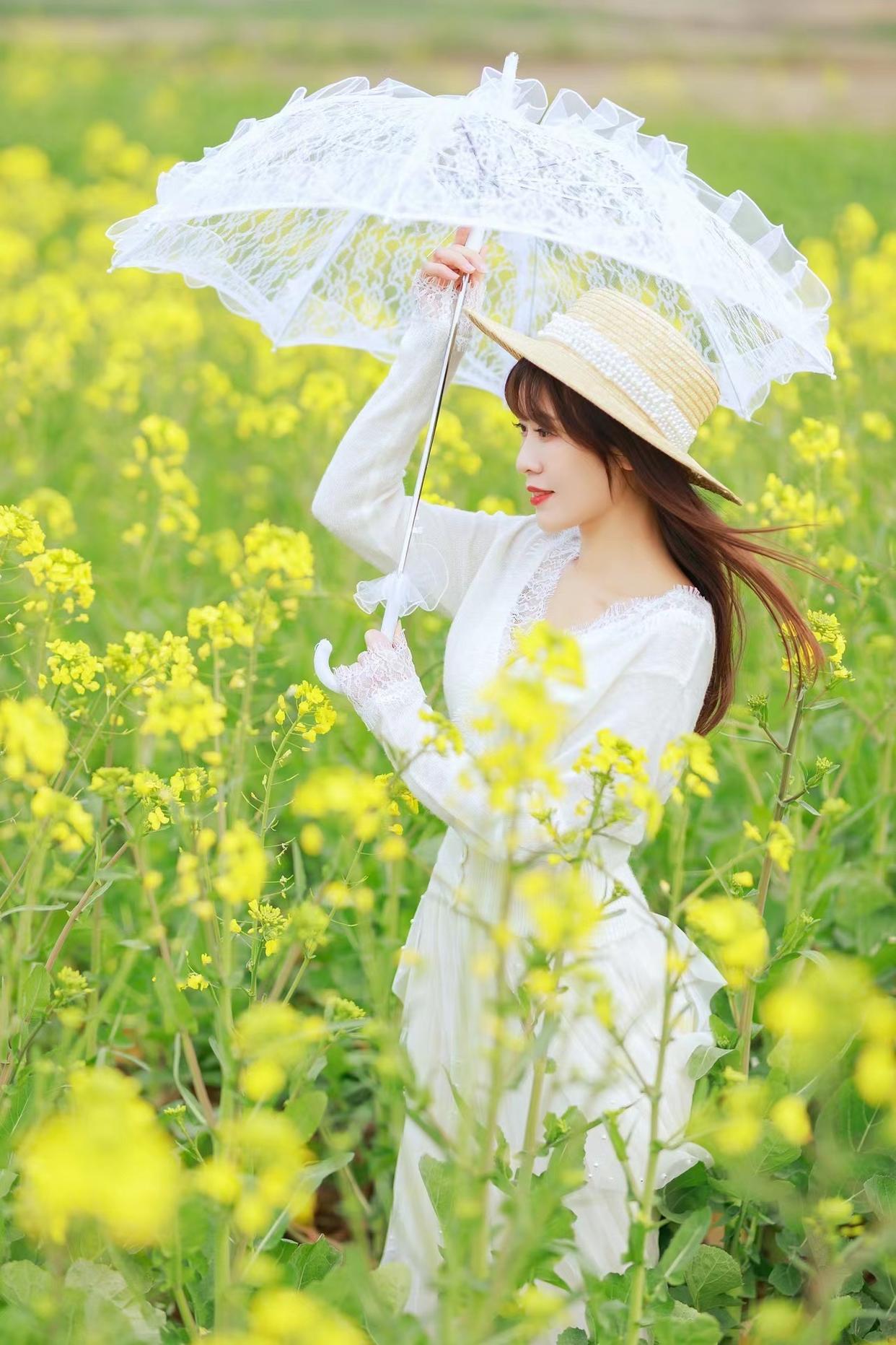 不懂怎么拍油菜花人像,学习10个技巧,人美画面也有氛围感