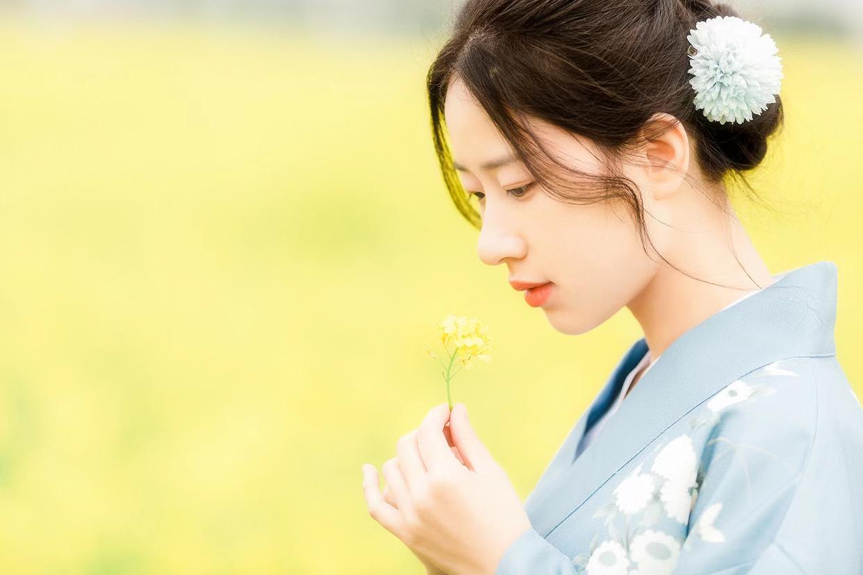 不懂怎么拍油菜花人像,学习10个技巧,人美画面也有氛围感