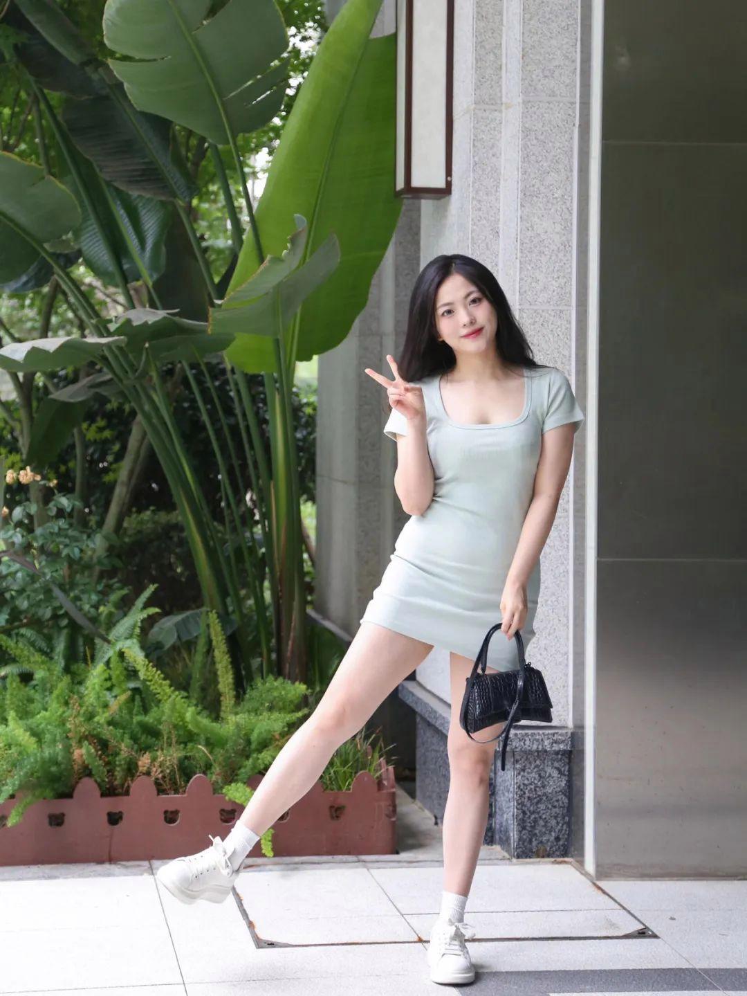 微胖女生拍照,几个小技巧,显瘦显高又好看,漂亮出片身材好