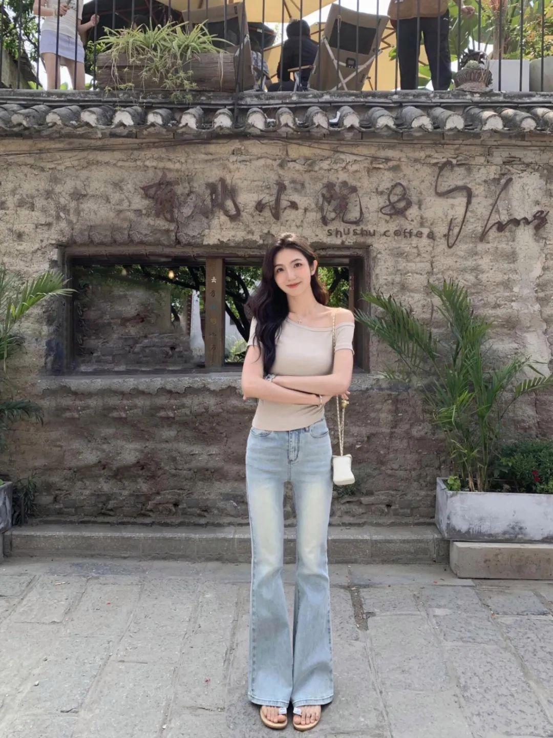 牛仔裤拍全身照,8个姿势,拍照又辣又有气质、显高又显瘦显身材