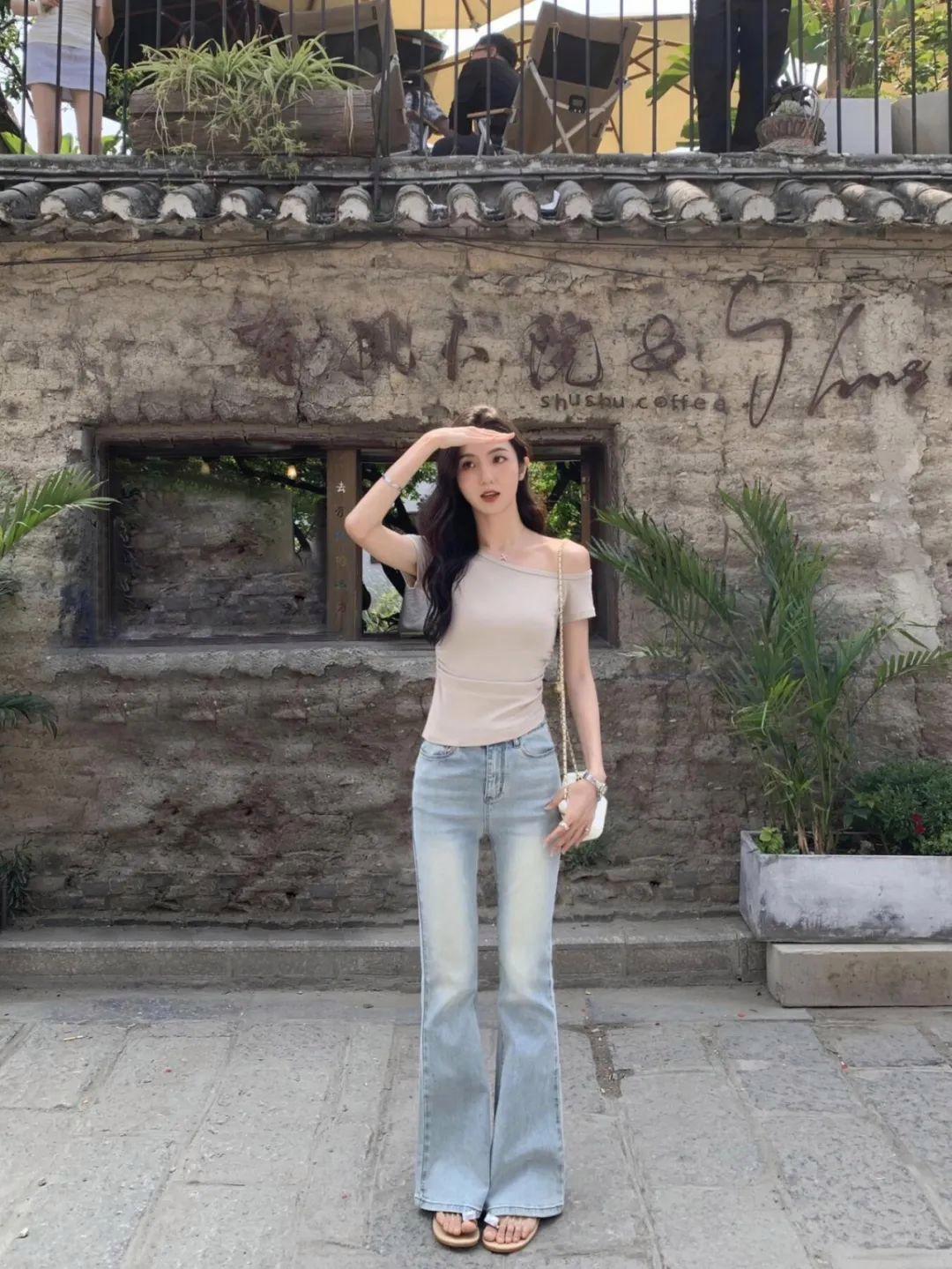 牛仔裤拍全身照,8个姿势,拍照又辣又有气质、显高又显瘦显身材