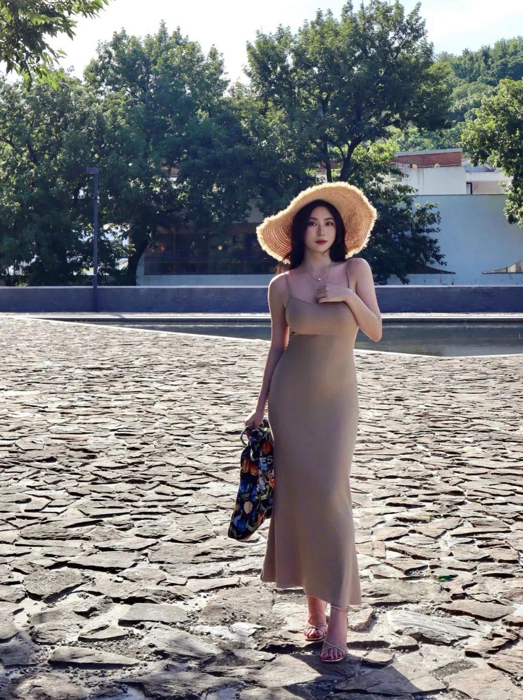 长裙拍照,8个动作,气质迷人有氛围感,上镜出片,显瘦显身材