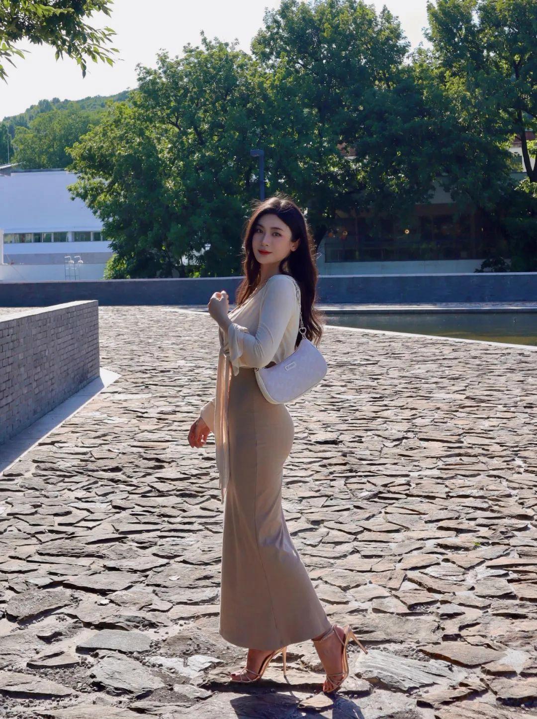 长裙拍照,8个动作,气质迷人有氛围感,上镜出片,显瘦显身材