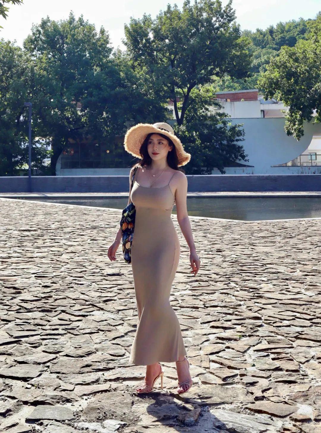 长裙拍照,8个动作,气质迷人有氛围感,上镜出片,显瘦显身材