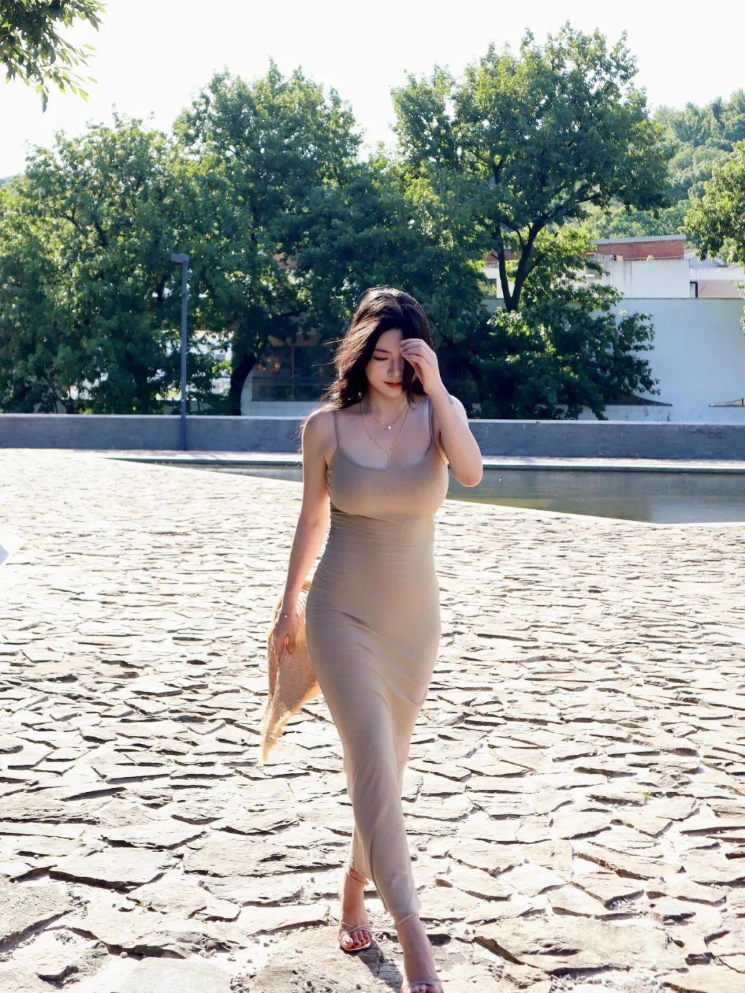 长裙拍照,8个动作,气质迷人有氛围感,上镜出片,显瘦显身材