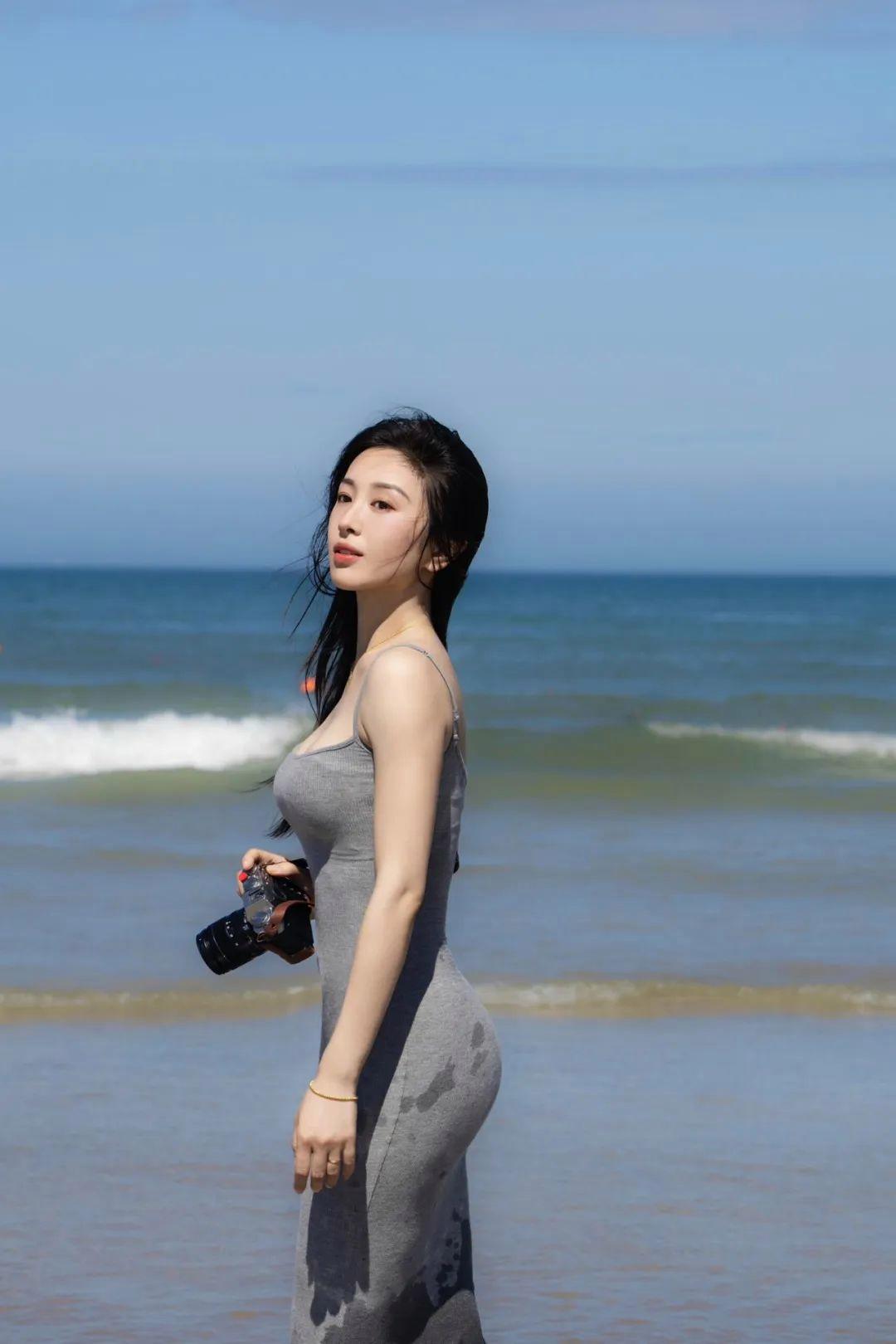 海边拍照,10个动作学起来,出片好看身材好,拍出自然氛围感