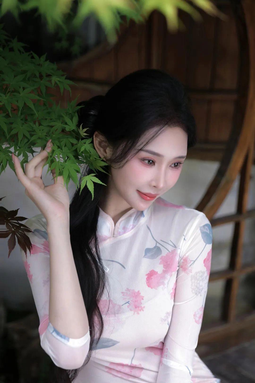 新中式裙子拍照,这样摆拍,气质好看,优雅有韵味