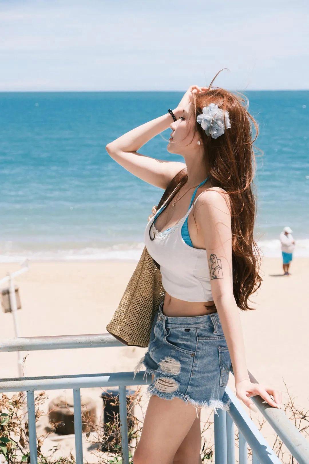 穿短裤拍照,8个拍照动作,又酷又美,清爽好看显身材