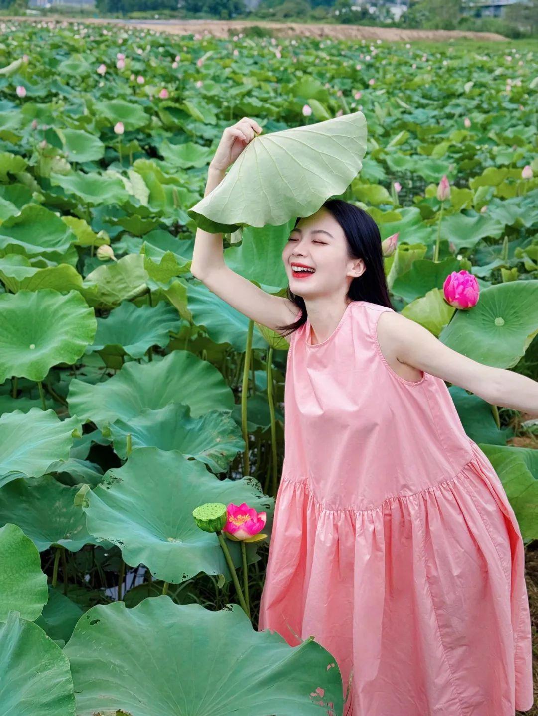 荷花拍照,10个拍照姿势学起来,拍照上镜漂亮、气质又出片