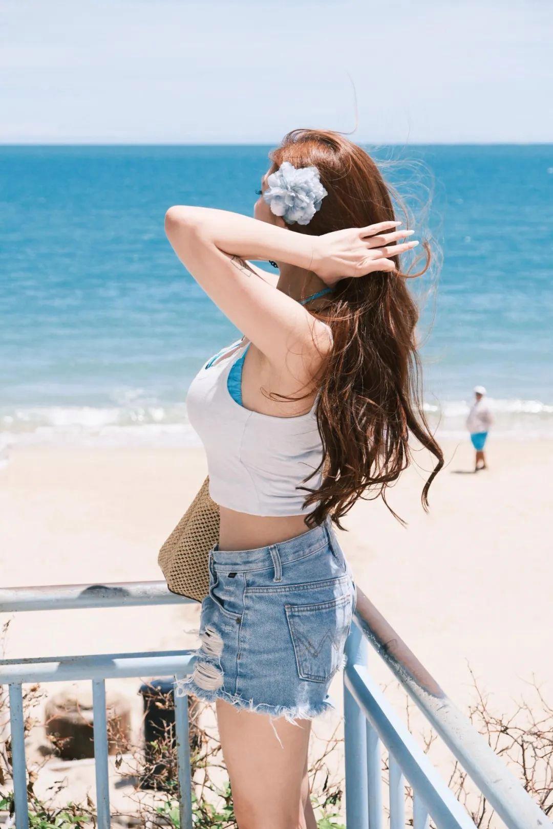 穿短裤拍照,8个拍照动作,又酷又美,清爽好看显身材