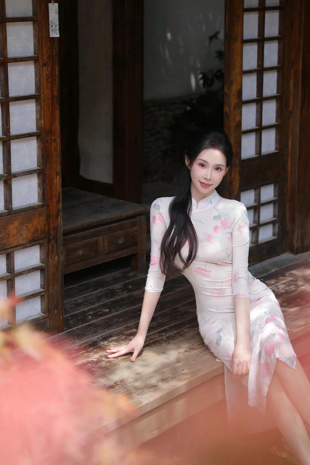 新中式裙子拍照,这样摆拍,气质好看,优雅有韵味