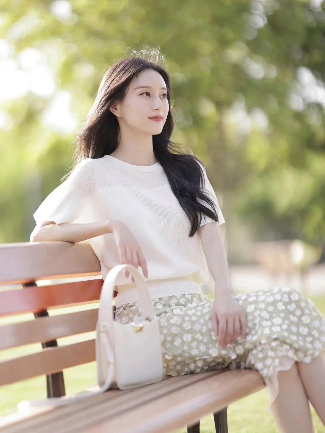 穿裙子拍照,掌握9个拍照技巧,拍照气质优雅,知性大方又漂亮