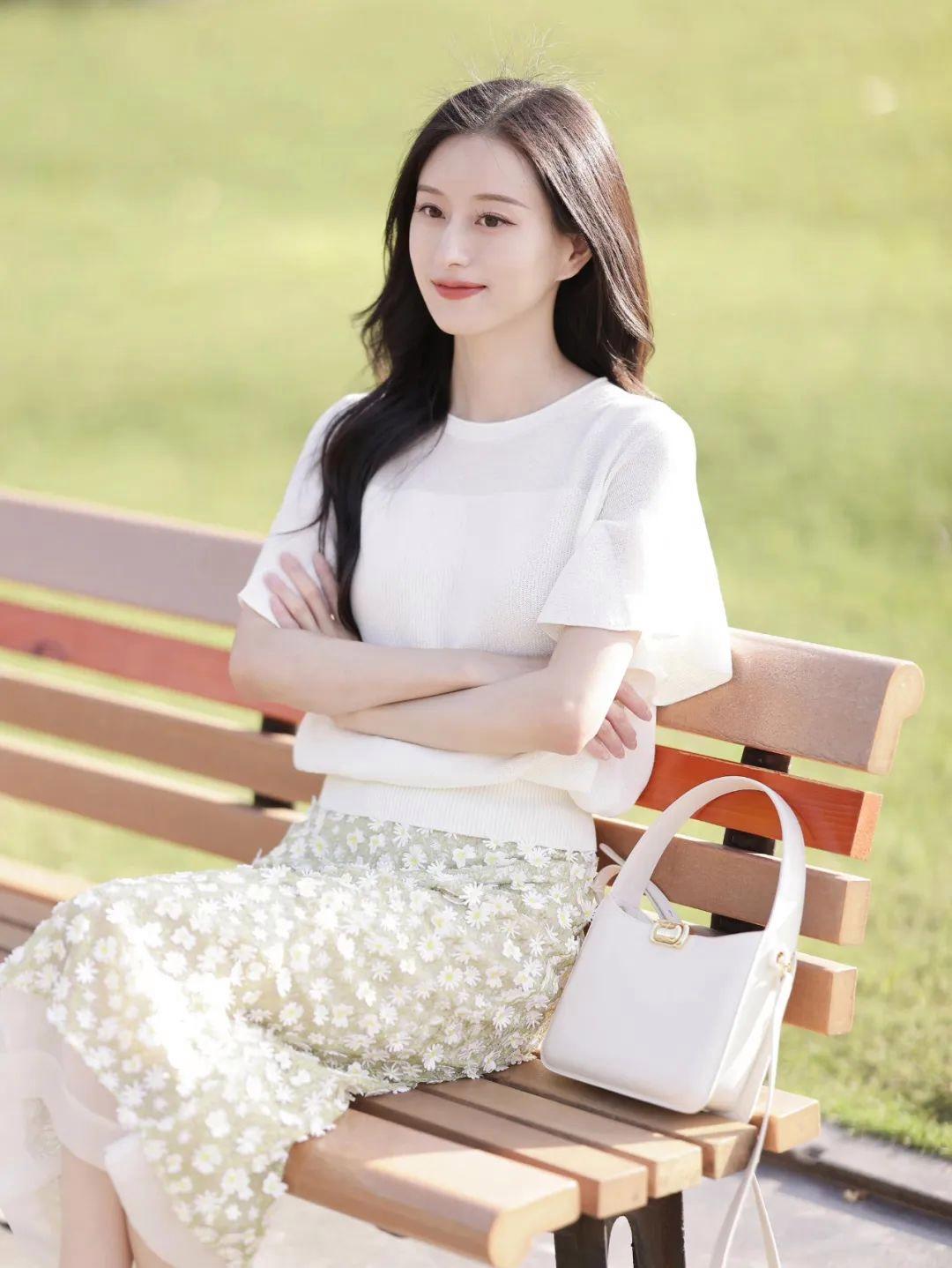 穿裙子拍照,掌握9个拍照技巧,拍照气质优雅,知性大方又漂亮