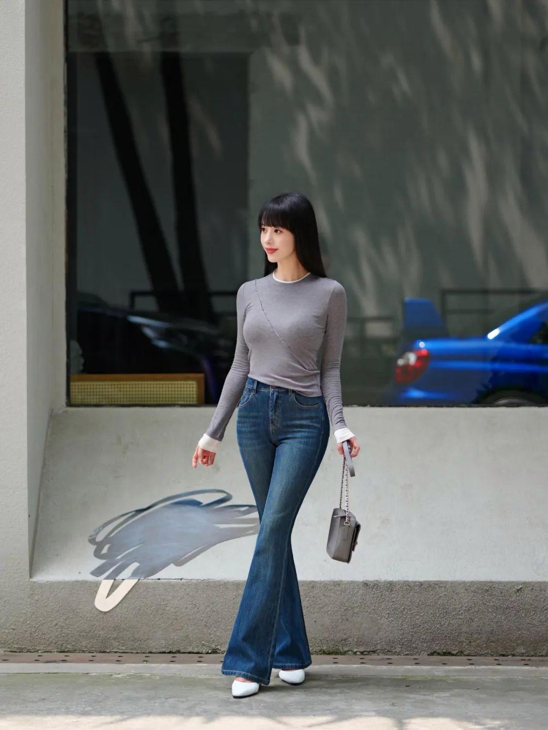 牛仔裤拍照,几个动作,时尚自然又漂亮,气质温柔好身材