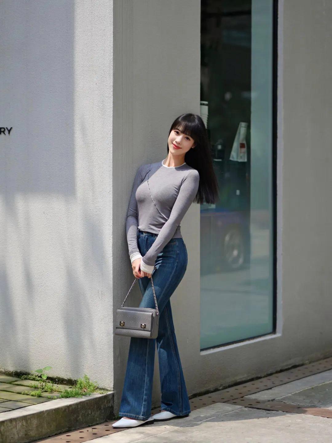 牛仔裤拍照,几个动作,时尚自然又漂亮,气质温柔好身材