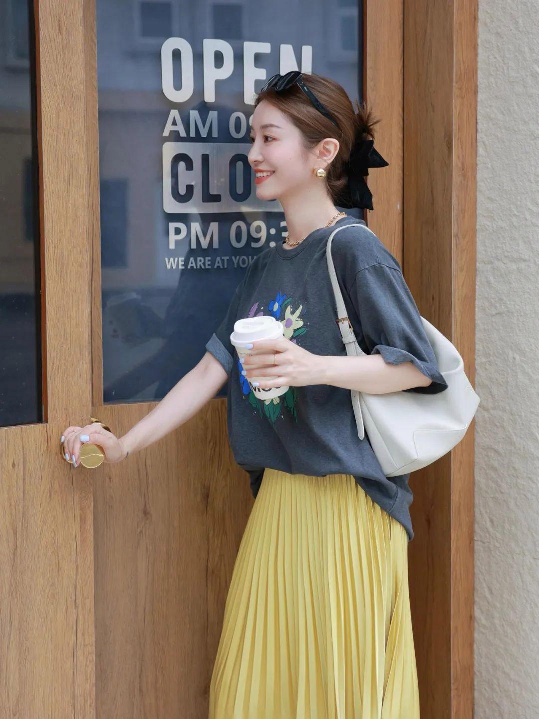 穿裙子拍照,这些动作,拍照自信漂亮,温柔大方、气质出片