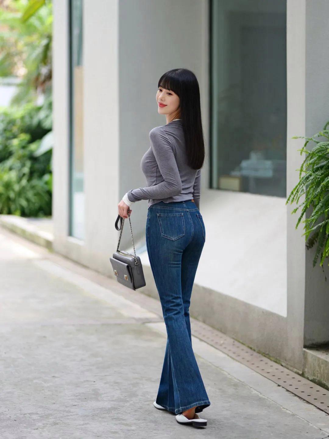 牛仔裤拍照,几个动作,时尚自然又漂亮,气质温柔好身材