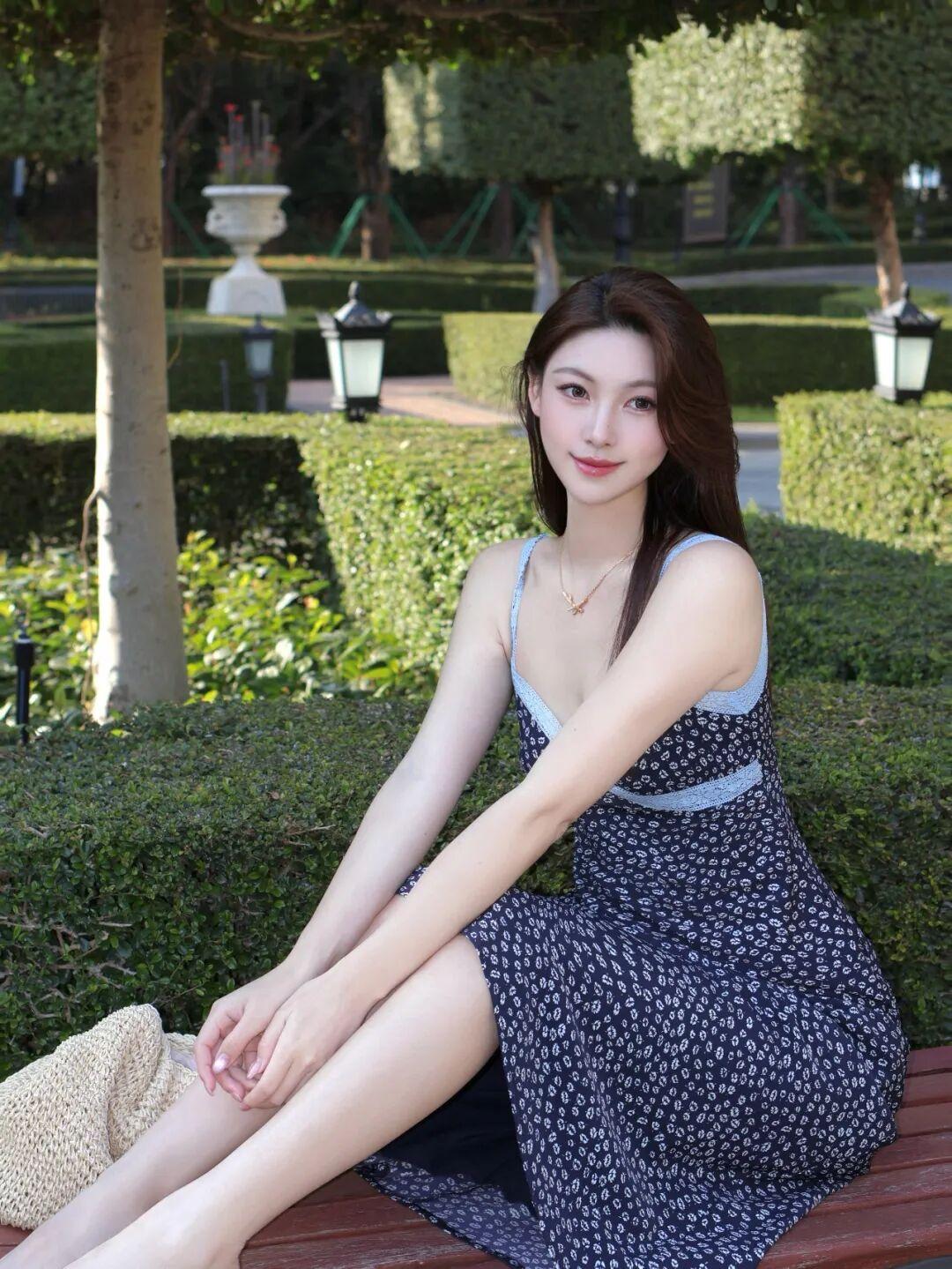 碎花裙子拍照,7个拍照小动作,气质漂亮,温柔大方