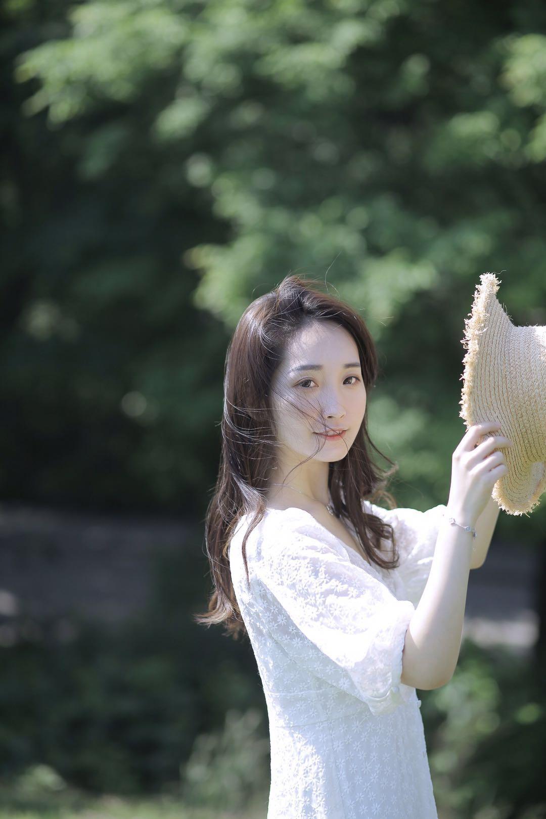 夏季人像摄影全攻略,4个简单易学的技巧,拍照清新又好看