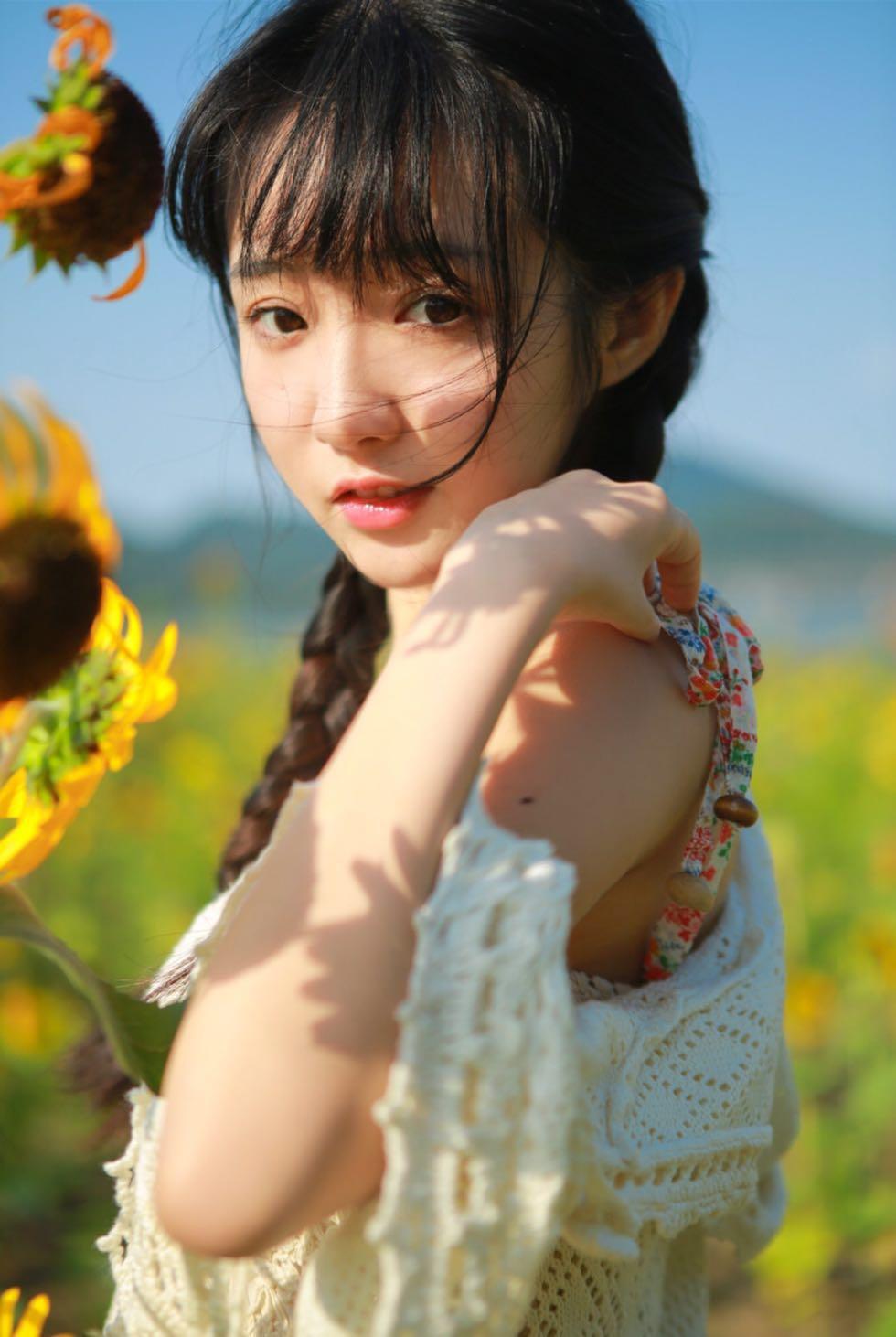 旅拍技巧:最为实用的向日葵人像拍照技巧,献给爱拍美照的你