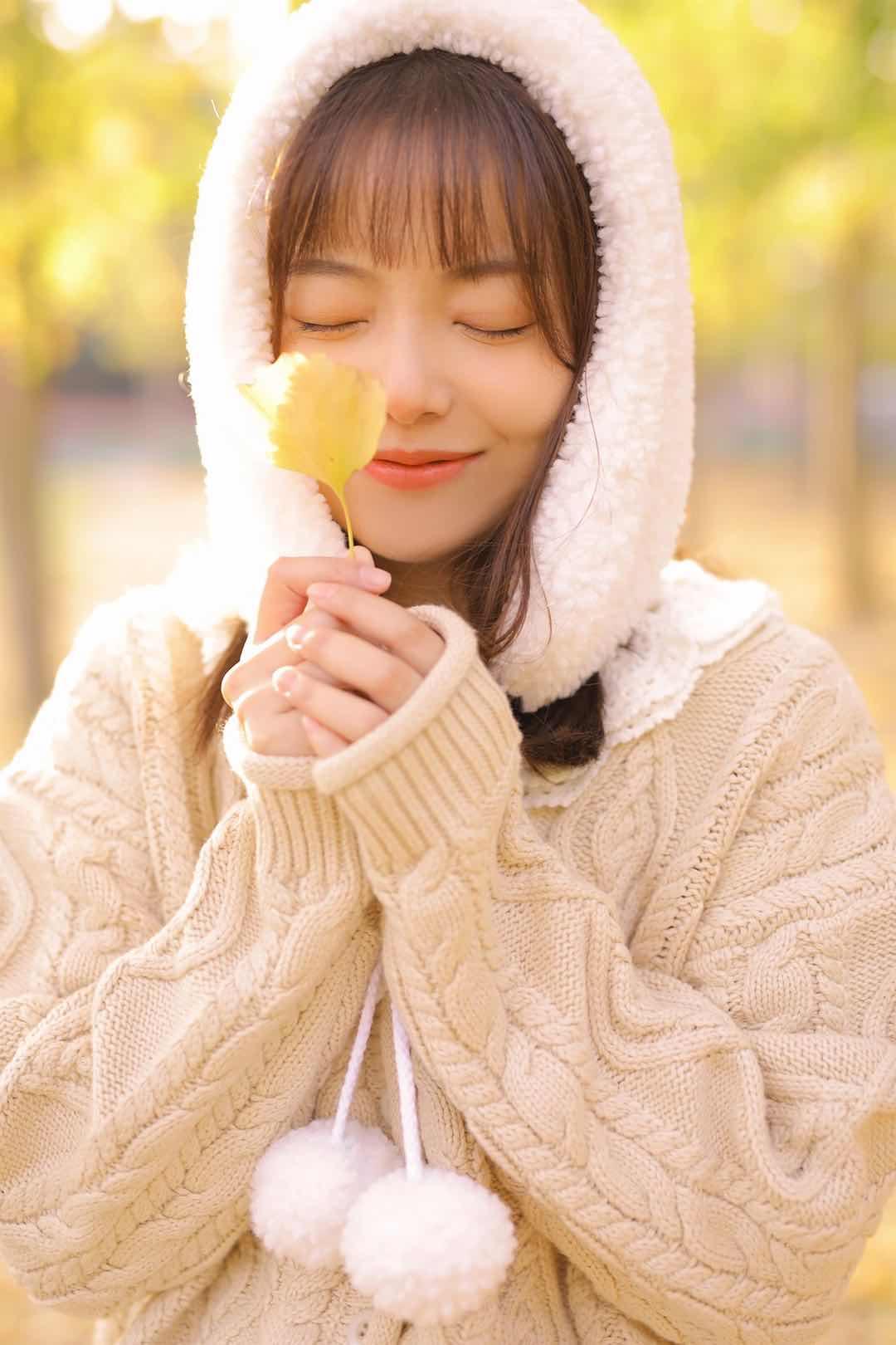 秋意正浓,拍摄一组暖色少女写真,这5个暖秋人像拍摄技巧别错过