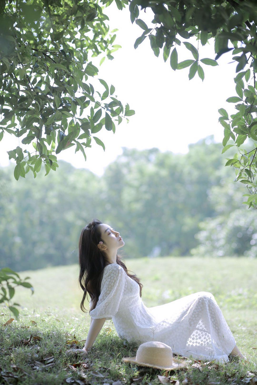 夏季人像摄影全攻略,4个简单易学的技巧,拍照清新又好看