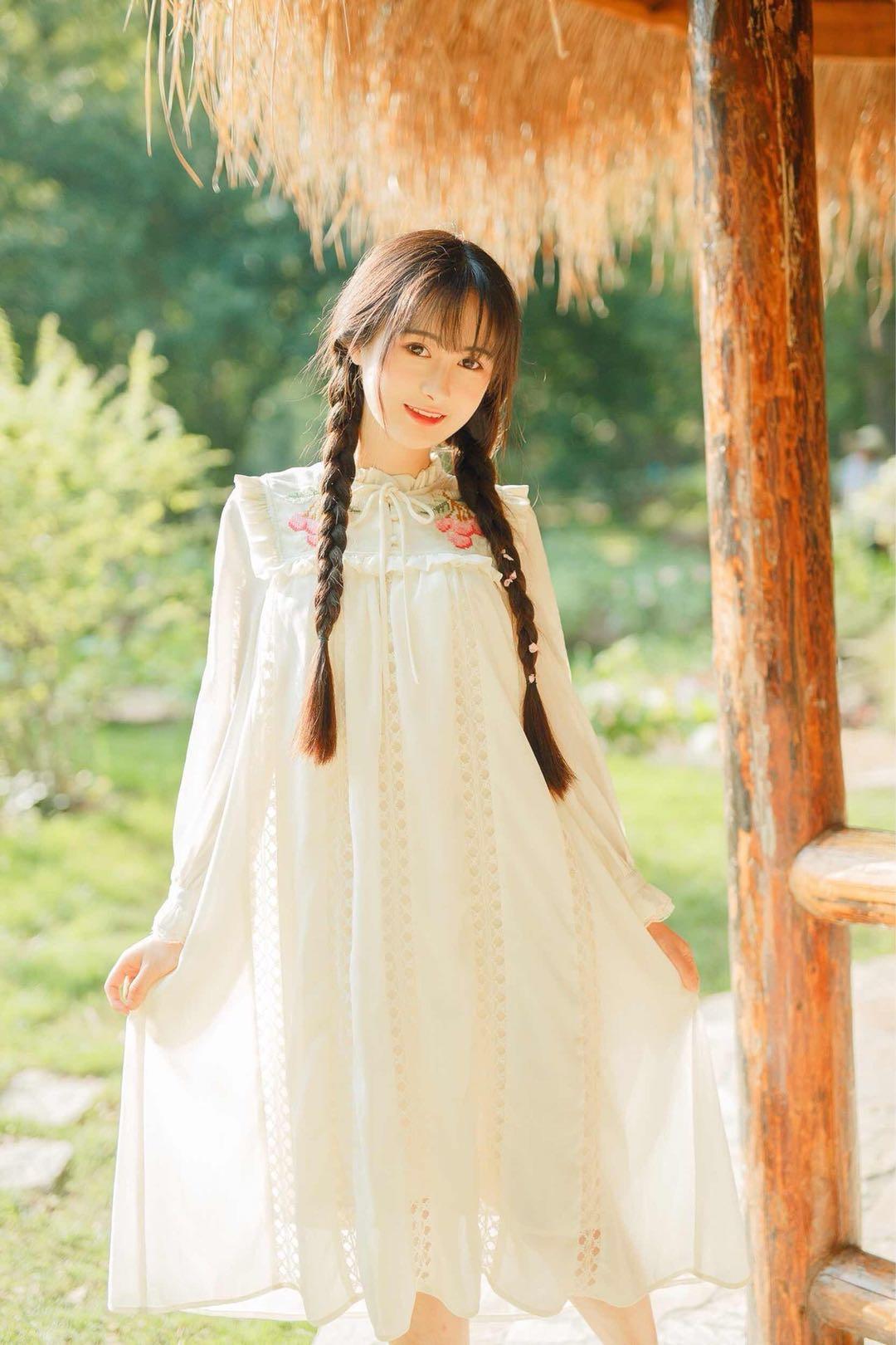 拍摄单人照最实用的8个姿势,简约不做作,拍照很好看