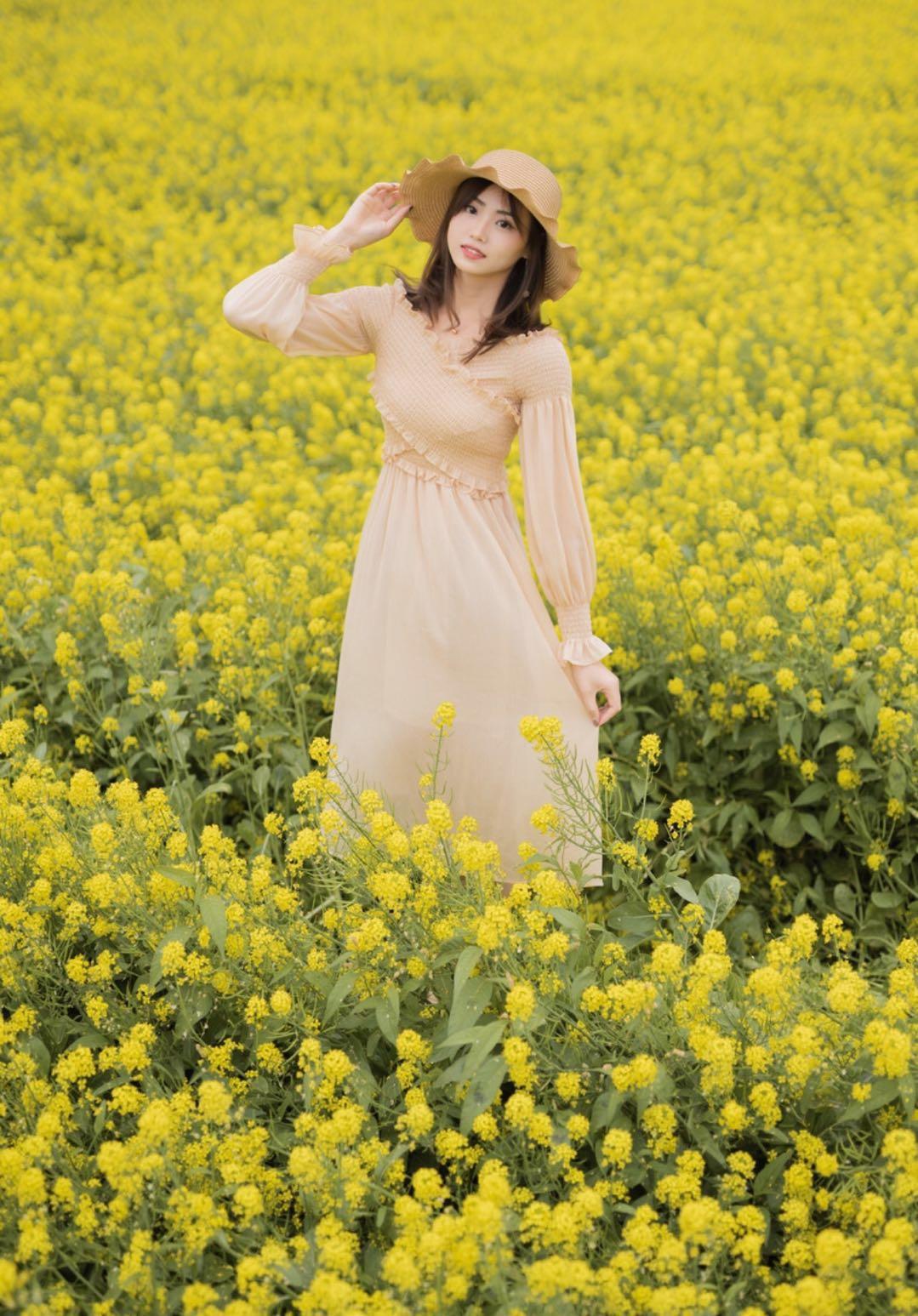 花海拍摄人像常用的7个姿势,都很简单易学,怎么拍都好看