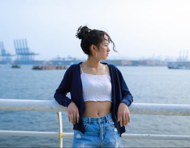 半身照的14个拍照技巧,照着攻略做起来,自然又好看