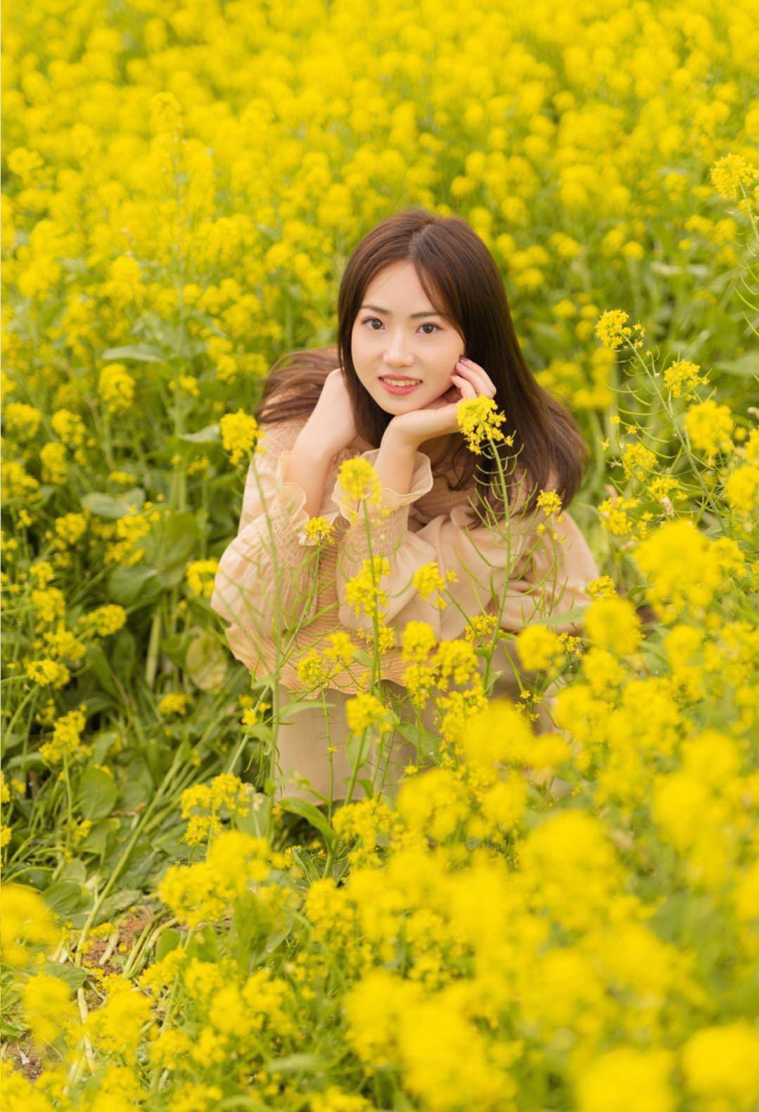 花海拍摄人像常用的7个姿势,都很简单易学,怎么拍都好看