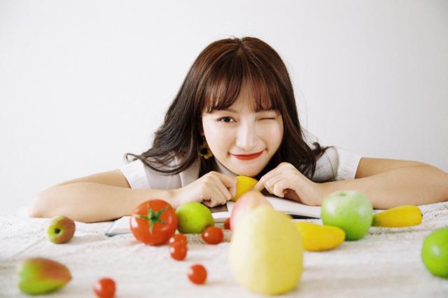 怎么拍都好看的9个单人照拍照姿势技巧,简单又好看,快get起来