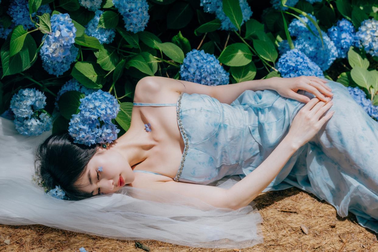 虚化:人像摄影的视觉魔法——为什么模糊背景让人物更动人?