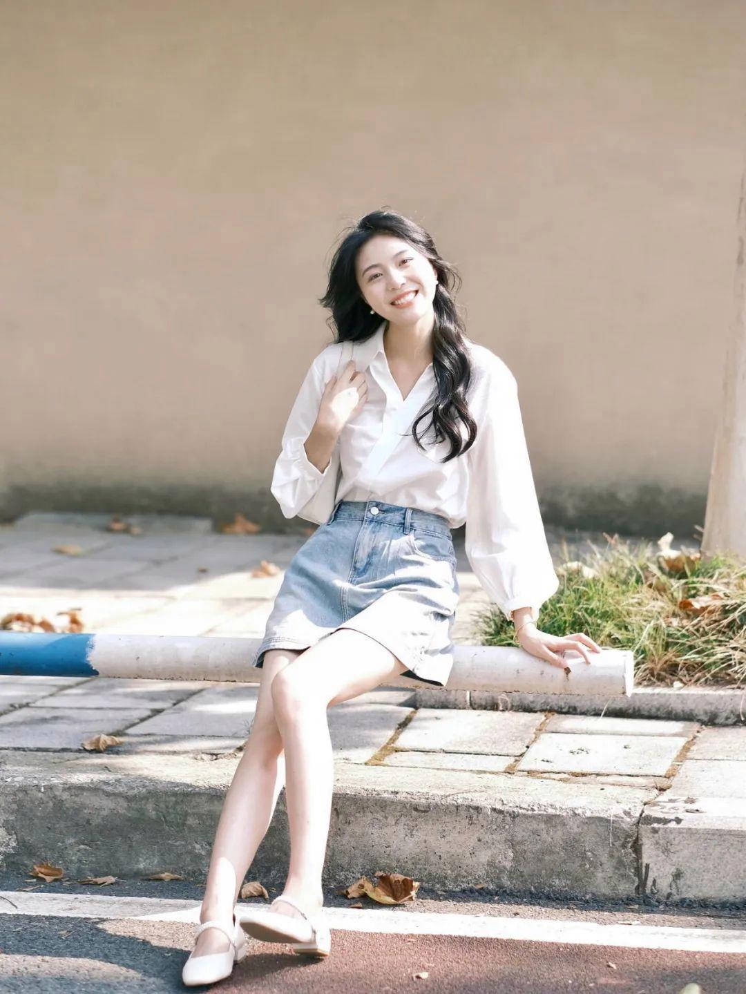 短裙拍照小攻略,6个技巧,轻松出片,越简单越有气质