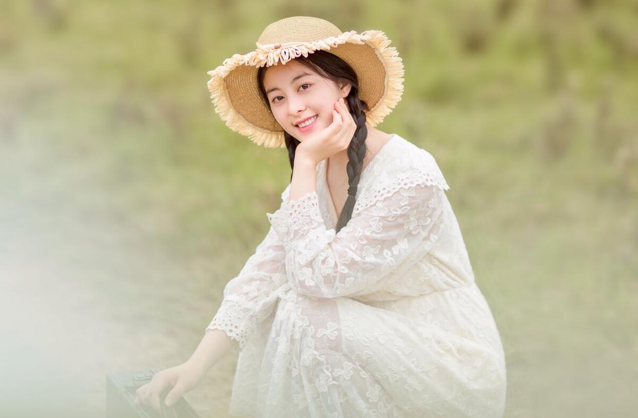 如何拍一张自然好看的照片?从表情再到姿势,这些技巧告诉你