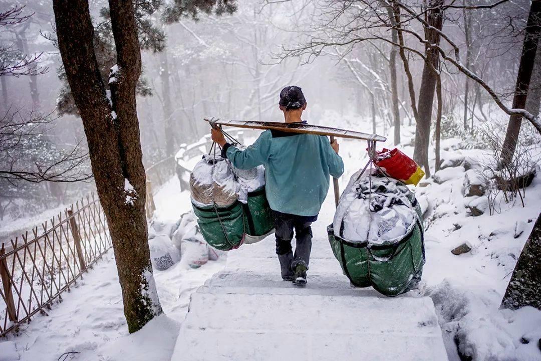 35mm 镜头:初学者的 “难驾驭” 还是 “潜力股”?